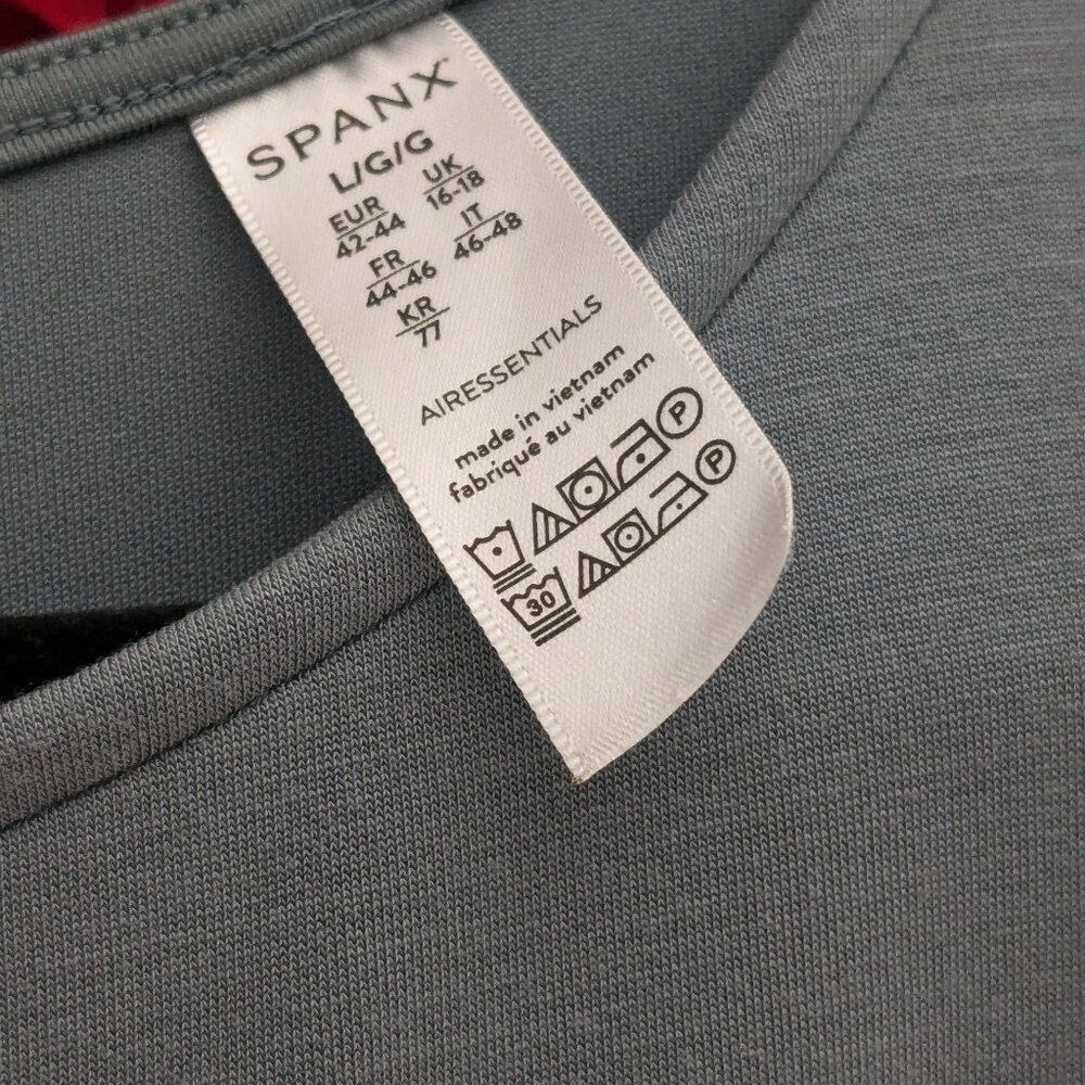 Beautiful Spanx AirEssentials Jumpsuit Blush Gray Athleasure Comfy Size Large